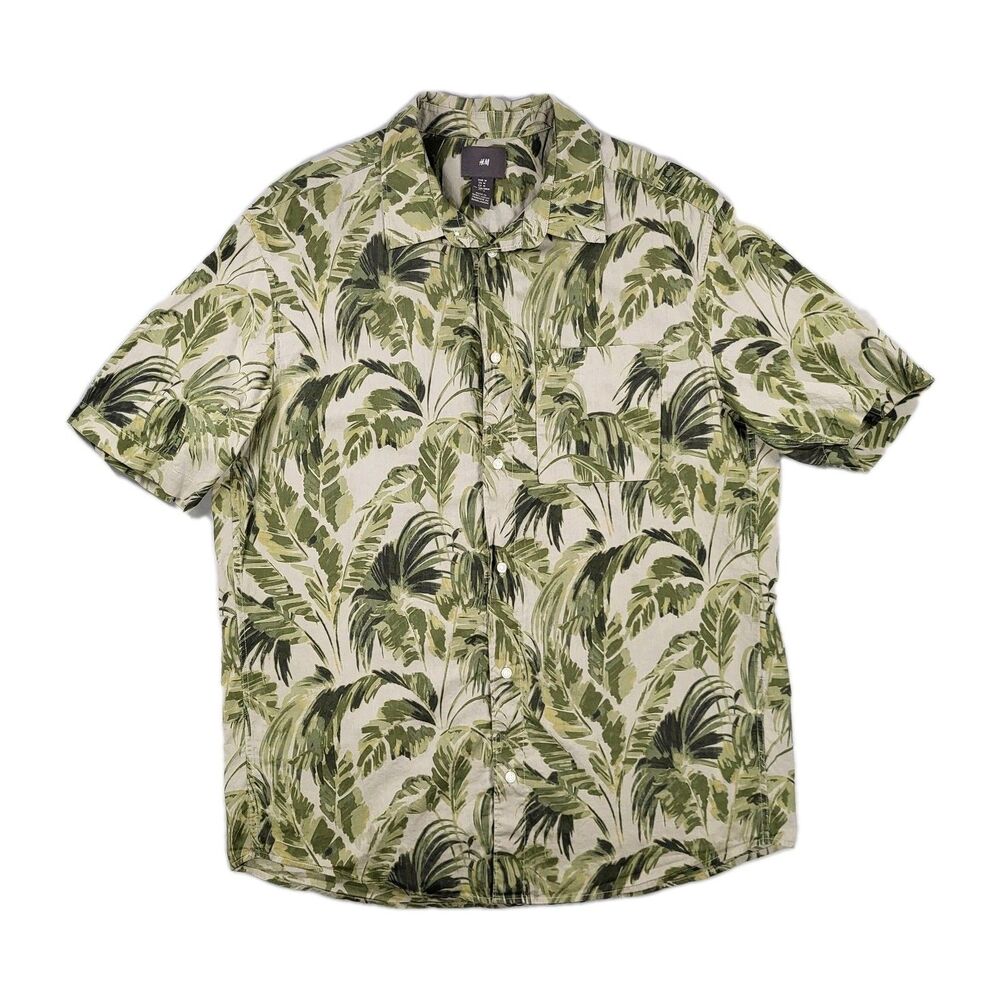 H&M Tropical Leaf Print Short Sleeve Shirt Size M